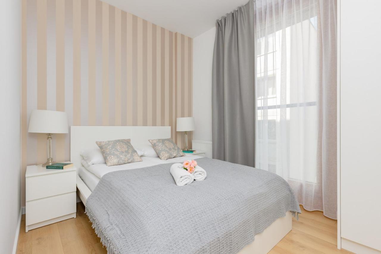 Warszawa Śródmieście Bonifraterska Apartments by Renters Zewnętrze zdjęcie